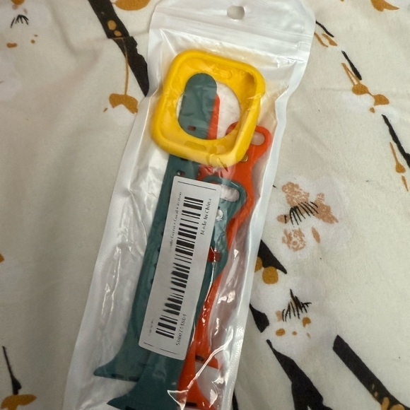 Apple Watch Cover - Silicone case for 45mm with multiple band sets - Picture 6 of 6